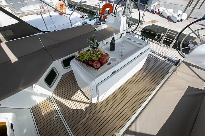 Jeanneau 54 in Paros / Piso Livadi Port - Photo 4