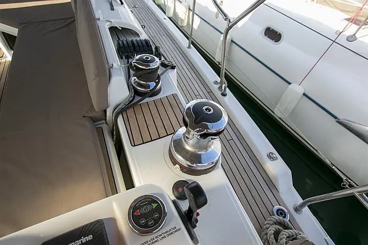 Jeanneau 54 in Paros / Piso Livadi Port - Photo 5