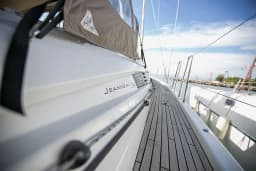 Jeanneau 54 in Paros / Piso Livadi Port thumbnail 9