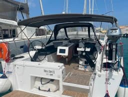 Dufour 390 in Lefkada / D-Marin Marina Lefkas thumbnail 7