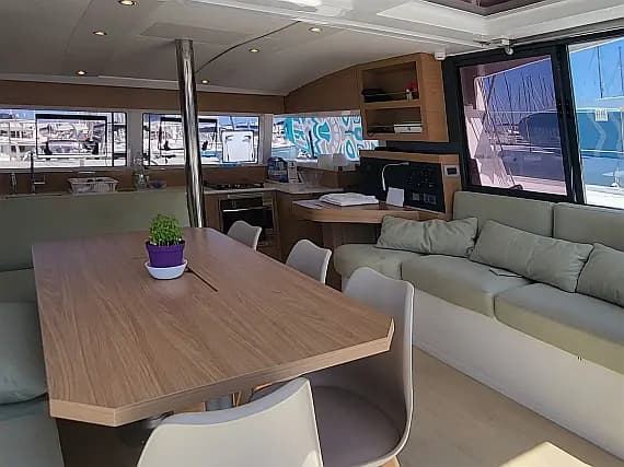 Bali Catsmart in Sardinia / Golfo Aranci / Mare Fun Charter & Marina - Photo 3