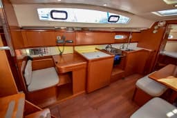 Oceanis 40 in Marmaris Yacht Marina thumbnail 11