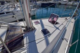 Oceanis 40 in Marmaris Yacht Marina thumbnail 9