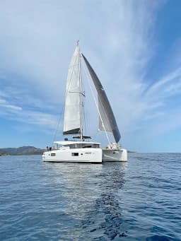Lagoon 42 in Piombino / Marina Arcipelago Toscano thumbnail 6