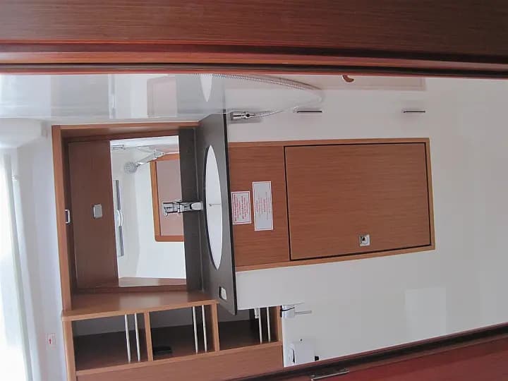 Bavaria Cruiser 41 in Sicily / Capo d'Orlando Marina - Photo 4