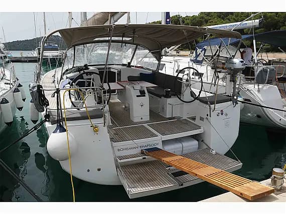 Sun Odyssey 440 in Sukošan / D-Marin Dalmacija Marina - Photo 2