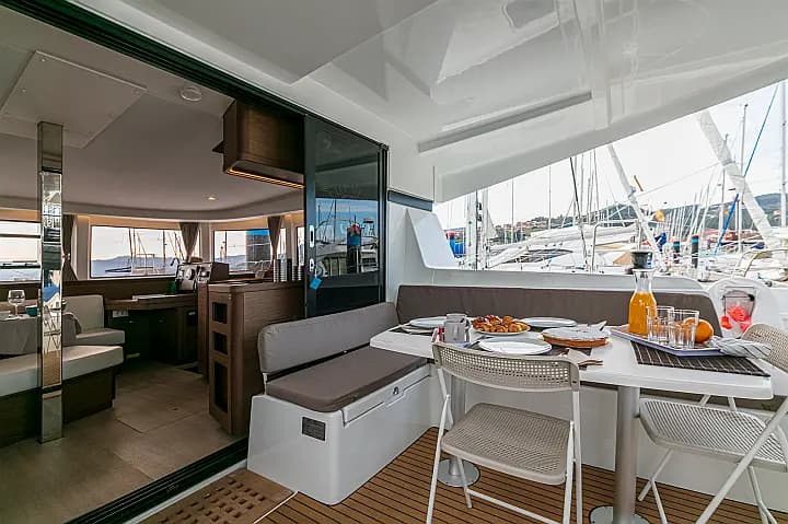 Lagoon 42 in Baiona / Monte Real Club de Yates de Baiona - Photo 4