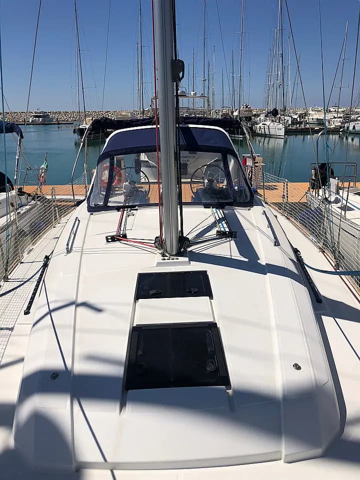 Oceanis 38 in Salerno / Marina d'Arechi - Photo 4