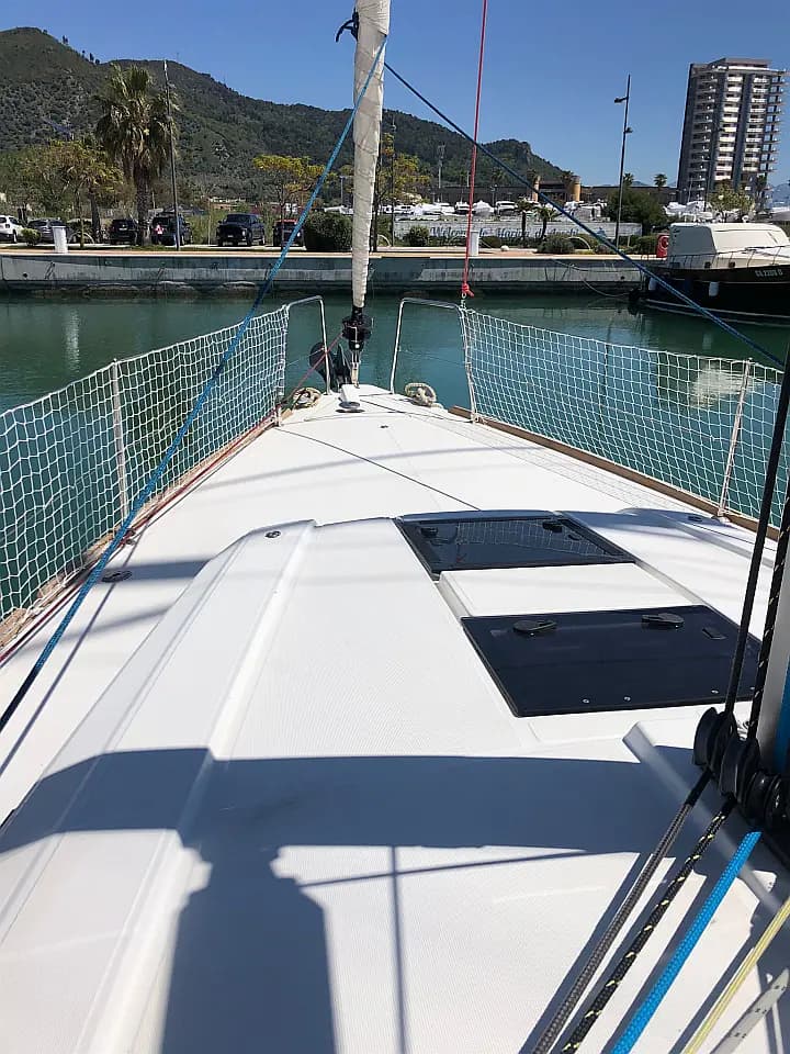 Oceanis 38 in Salerno / Marina d'Arechi - Photo 5