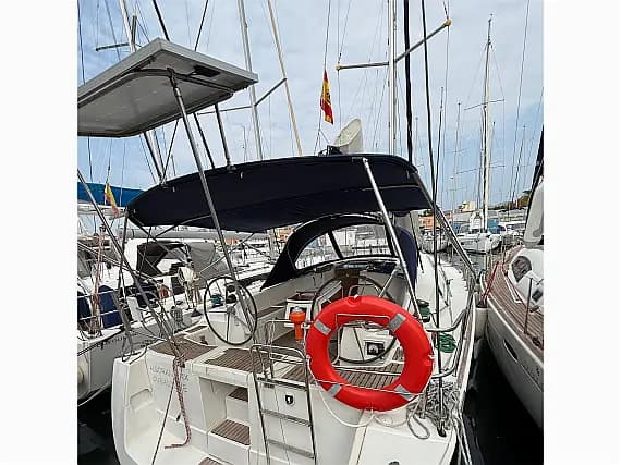 Oceanis 43 in Mallorca / Palma de Mallorca / La Lonja Marina Charter - Photo 1