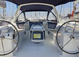 Oceanis 41 in Athens / Alimos Marina thumbnail 6