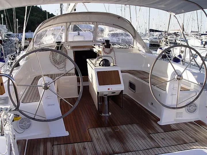 Bavaria Cruiser 51 in Sardinia / Portisco / Marina di Portisco - Photo 4
