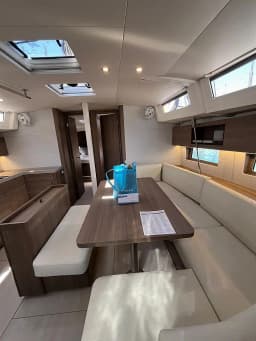 Oceanis 47 in Athens / Alimos Marina thumbnail 10