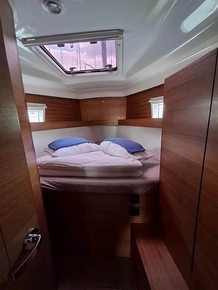 Elan Impression 45.1 in Trogir / ACI Marina Trogir - Photo 4