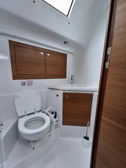 Elan Impression 45.1 in Trogir / ACI Marina Trogir thumbnail 4