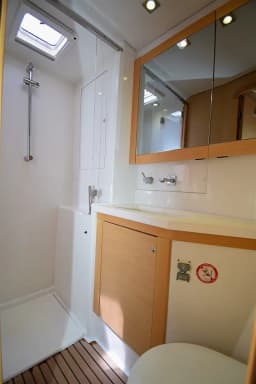Lagoon 450 in Marmaris Yacht Marina thumbnail 77