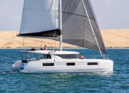 Lagoon 46 in Santorini / Vlichada port thumbnail 23