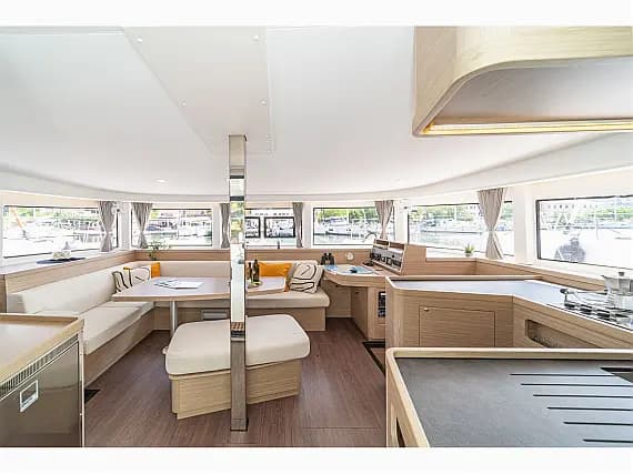 Lagoon 42 in Skiathos - Photo 3