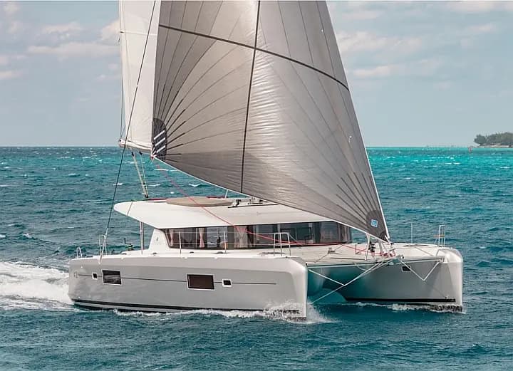Lagoon 42 in Skiathos - Photo 4