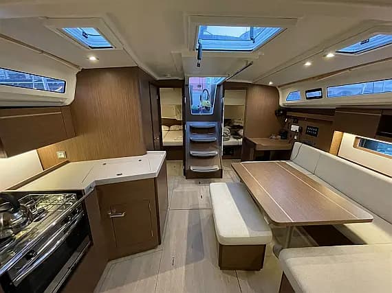 Oceanis 40.1 in Rhodes New Marina - Photo 3