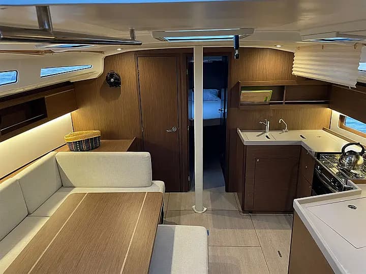 Oceanis 40.1 in Rhodes New Marina - Photo 4
