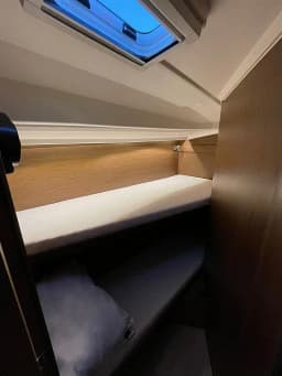 Oceanis 40.1 in Rhodes New Marina thumbnail 6