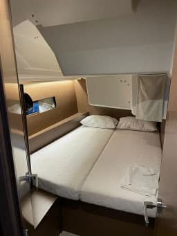 Oceanis 40.1 in Rhodes New Marina thumbnail 7