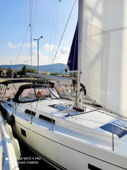 Hanse 458 in Athens / Alimos Marina thumbnail 8