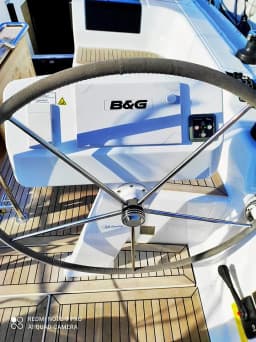 Hanse 458 in Athens / Alimos Marina thumbnail 9