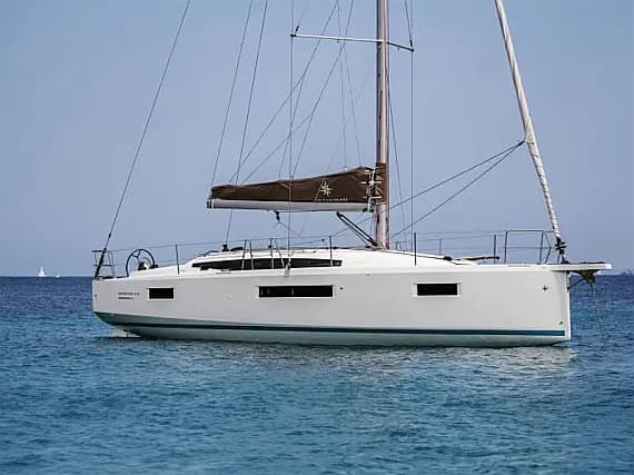 Sun Odyssey 410 in Tenerife / Las Galletas / Marina del Sur - image 1