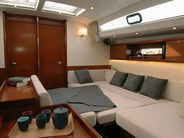 Oceanis 50 Family in Sukošan / D-Marin Dalmacija Marina - Photo 5