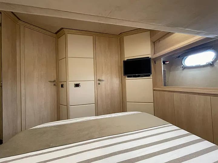 Bayliner 652 in Sicily / Palermo / Marina Arenella - Photo 4