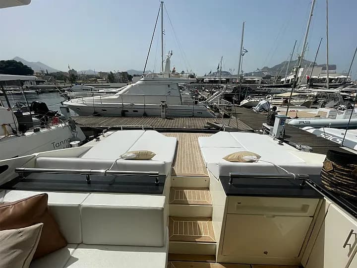 Bayliner 652 in Sicily / Palermo / Marina Arenella - Photo 5