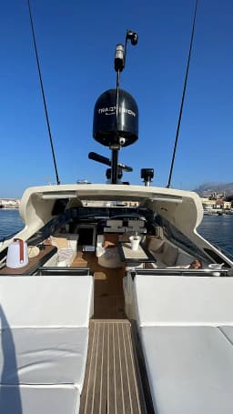 Bayliner 652 in Sicily / Palermo / Marina Arenella thumbnail 8