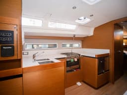Sun Odyssey 490 in Sardinia / Portisco / Marina di Portisco thumbnail 10