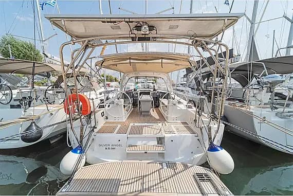 Oceanis 41.1 in Athens / Alimos Marina - Photo 1