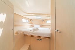 Oceanis 41.1 in Athens / Alimos Marina thumbnail 8