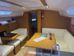 Sun Odyssey 409 in Tortola / Road Town / Fort Burt Marina thumbnail 2