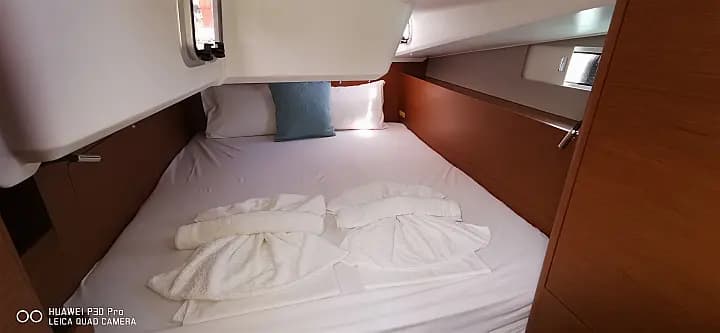 Sun Odyssey 490 in Skiathos - Photo 5