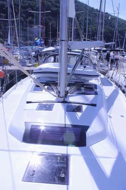 Dufour 430 in Dubrovnik / ACI Marina Dubrovnik thumbnail 10