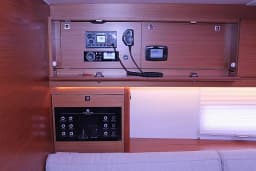 Dufour 430 in Dubrovnik / ACI Marina Dubrovnik thumbnail 15