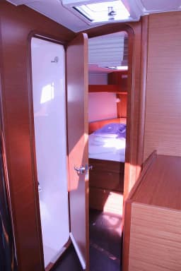 Dufour 430 in Dubrovnik / ACI Marina Dubrovnik thumbnail 17