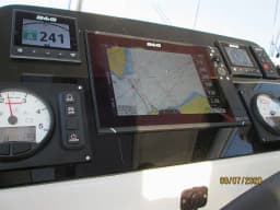 Lagoon 42 in Athens / Alimos Marina thumbnail 9
