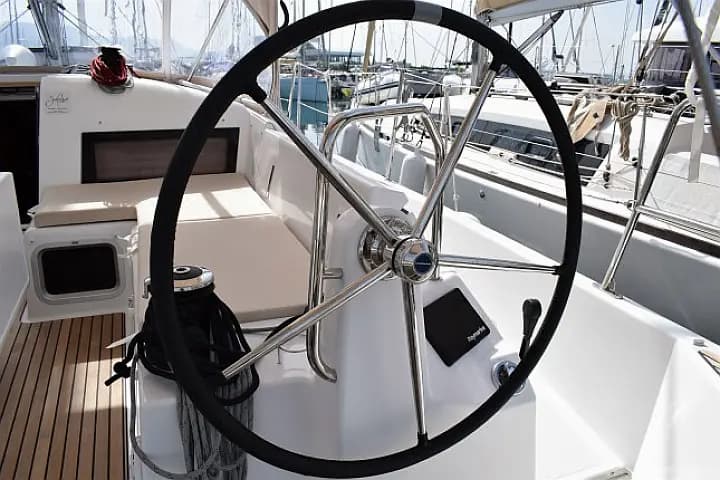 Sun Odyssey 440 in Sukošan / D-Marin Dalmacija Marina - Photo 3