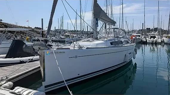 Dufour 375 Grand Large in Saint-Quay-Portrieux / Port d'Armor - Photo 1