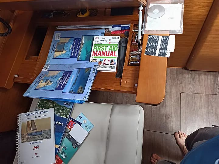 Sun Odyssey 410 in Volos / Port of Volos - Photo 5