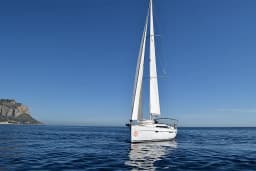 Bavaria Cruiser 46 in Sicily / Marsala Marina thumbnail 3