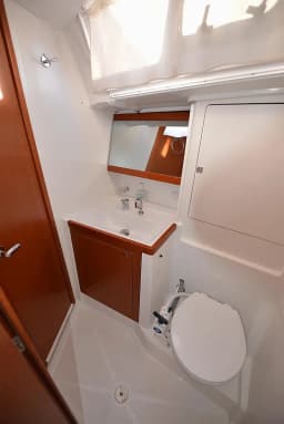 Oceanis 48 in Lavrion Main Port thumbnail 9