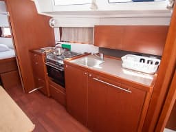 Oceanis 38.1 in Lefkada / Port of Lefkas thumbnail 9