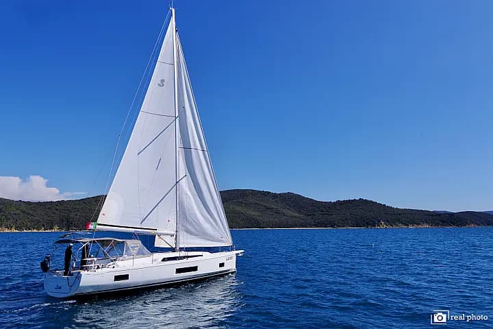 Oceanis 46.1 in Puntone / Marina di Scarlino - Photo 5